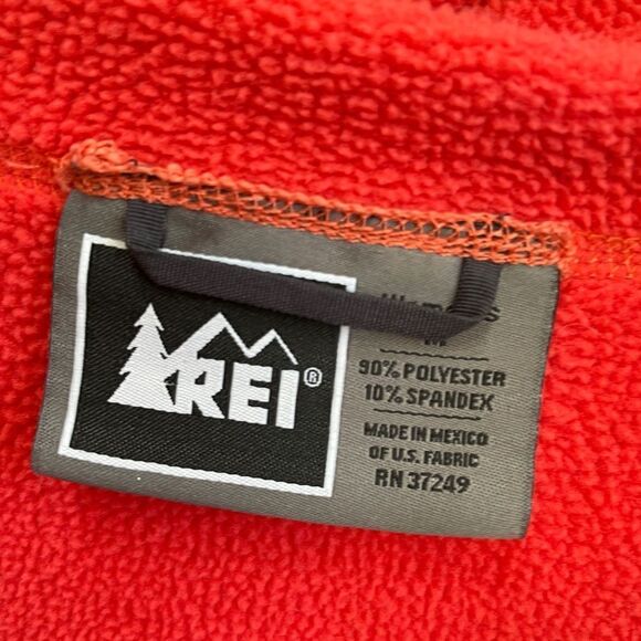 ‎REI WIND PRO POLARTEC HOODED JACKET IN CORAL - Picture 4 of 6
